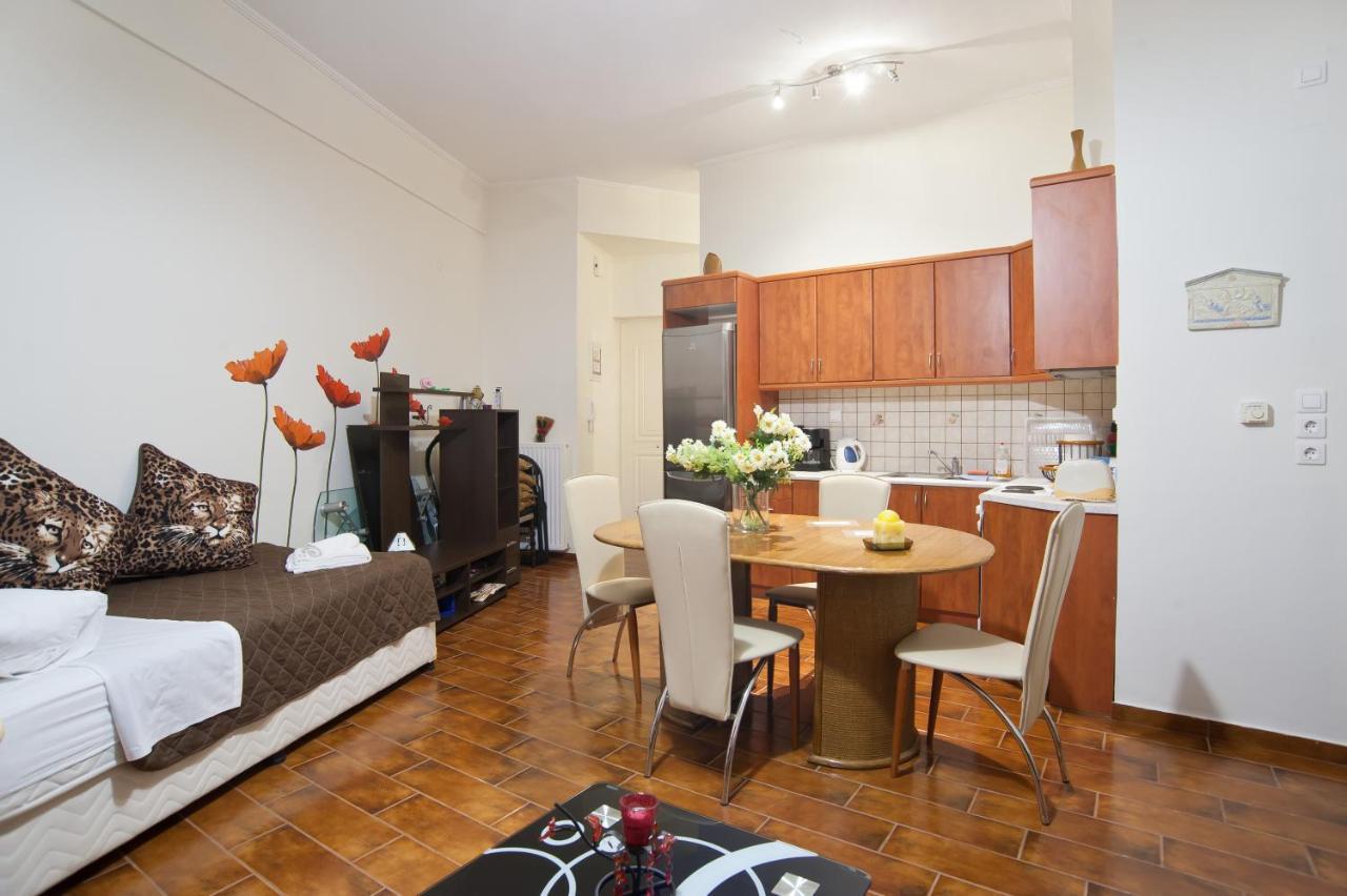 Athina Apartment Delphes Extérieur photo